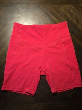 High-Rise Women's Bike Shorts — Vibrant Pink